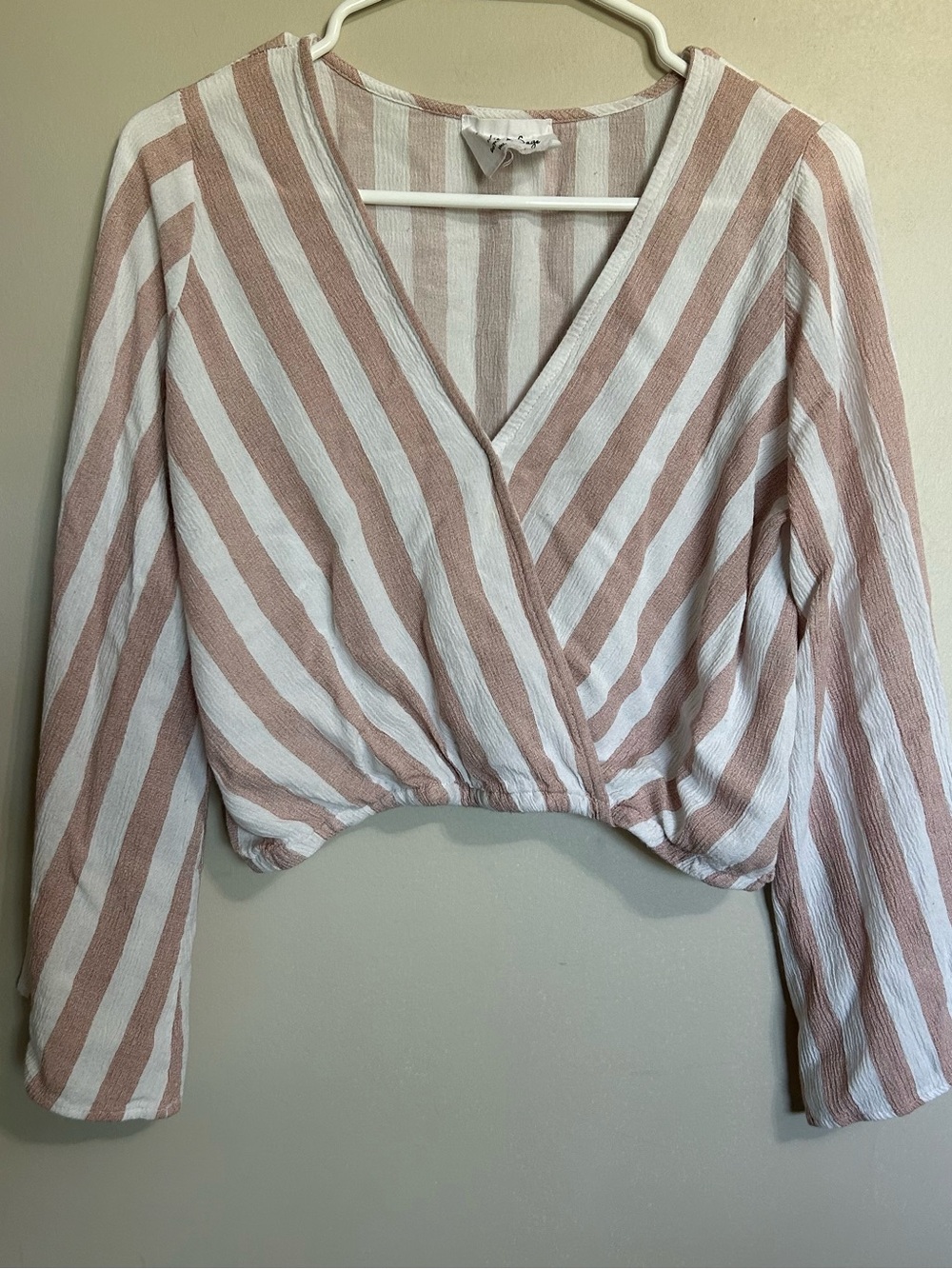 ❤️5 FOR $25❤️ Blush White Striped Wrap Crop Top Size M Bell Sleeve Boho